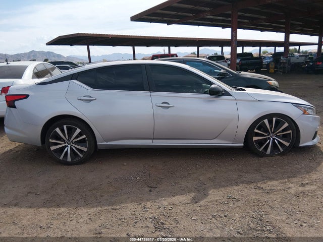 2020 Nissan Altima Sr Fwd მანქანა იყიდება აუქციონზე, vin: 1N4BL4CV8LC132222, აუქციონის ნომერი: 44738817