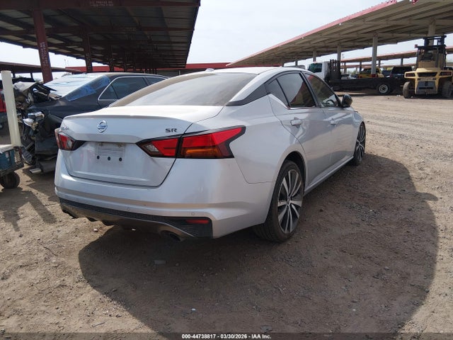 2020 Nissan Altima Sr Fwd მანქანა იყიდება აუქციონზე, vin: 1N4BL4CV8LC132222, აუქციონის ნომერი: 44738817