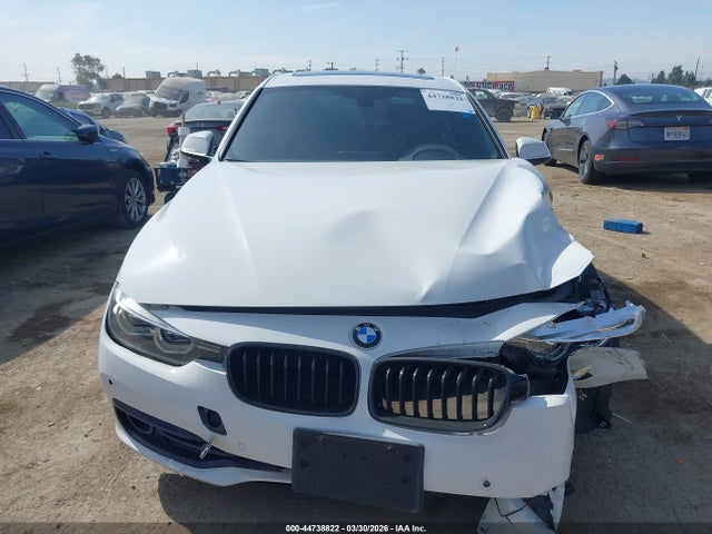 WBA8B9G5XJNU96719 BMW 330I