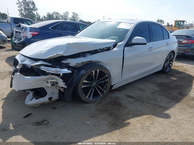 WBA8B9G5XJNU96719 BMW 330I