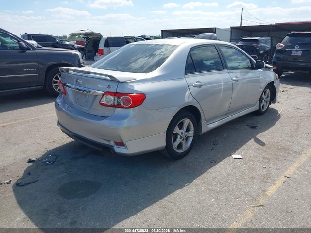 2013 TOYOTA COROLLA 5YFBU4EE8DP075369 Photo 3