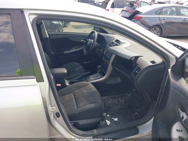 2013 TOYOTA COROLLA 5YFBU4EE8DP075369 Photo 4