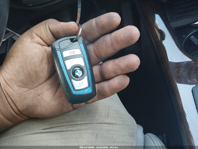 44738858 :رقم المزاد ، 5UXXW3C58G0M90332 vin ، 2016 Bmw X4 Xdrive28i مزاد بيع