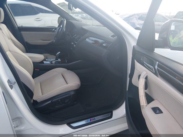 44738858 :رقم المزاد ، 5UXXW3C58G0M90332 vin ، 2016 Bmw X4 Xdrive28i مزاد بيع