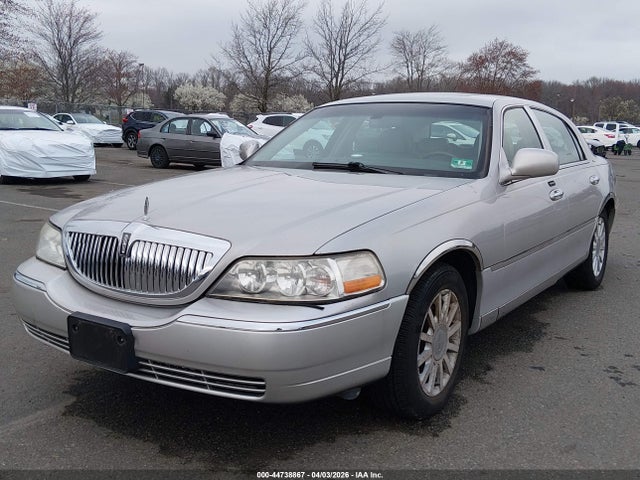 Продажа на аукционе авто 2006 Lincoln Town Car Designer Series, vin: 1LNHM83W96Y609471, номер лота: 44738867