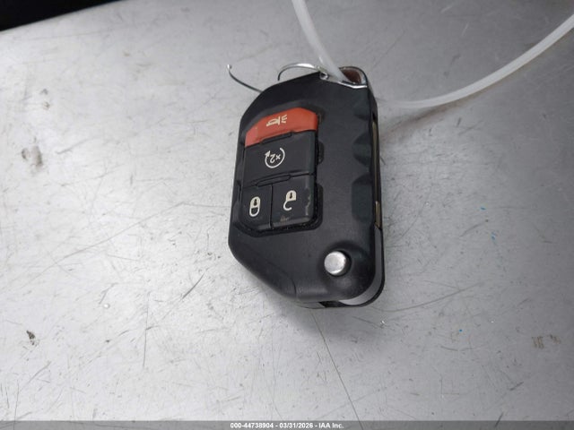 2018 JEEP WRANGLER UNLIMITED 1C4HJXDG3JW227858 Photo 10