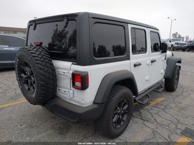 2018 JEEP WRANGLER UNLIMITED 1C4HJXDG3JW227858 Photo 3