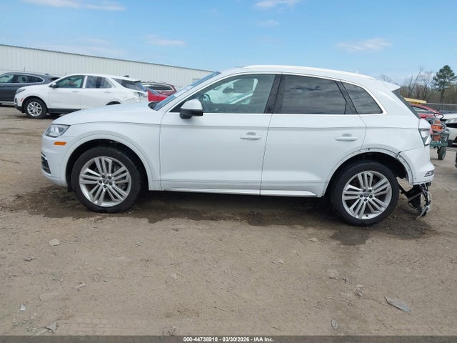 WA1CNAFY0K2118097 Audi Q5 45 Premium