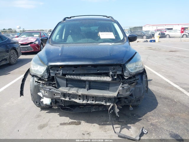 Продаж на аукціоні авто 2017 Ford Escape Se, vin: 1FMCU0GD1HUA37598, номер лоту: 44738925