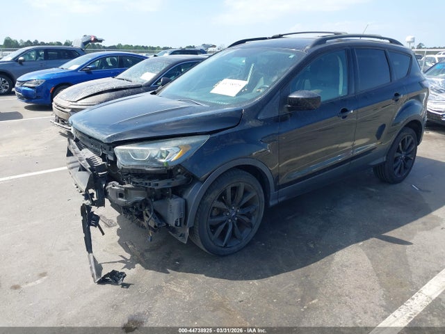 Продаж на аукціоні авто 2017 Ford Escape Se, vin: 1FMCU0GD1HUA37598, номер лоту: 44738925
