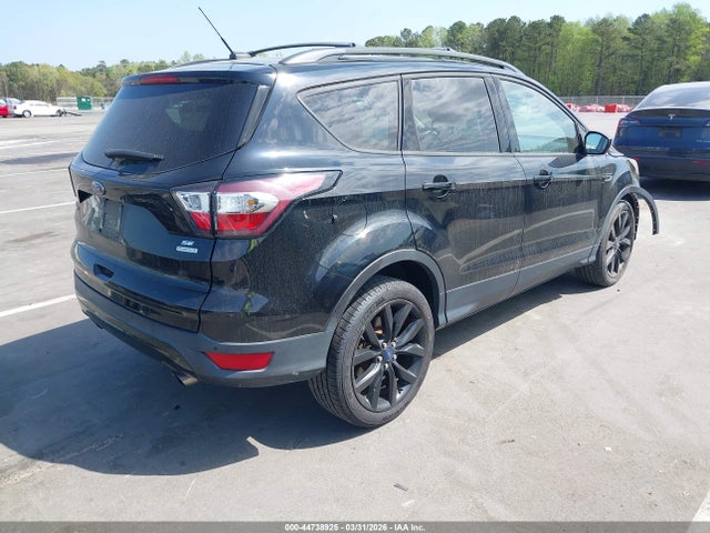 Продаж на аукціоні авто 2017 Ford Escape Se, vin: 1FMCU0GD1HUA37598, номер лоту: 44738925