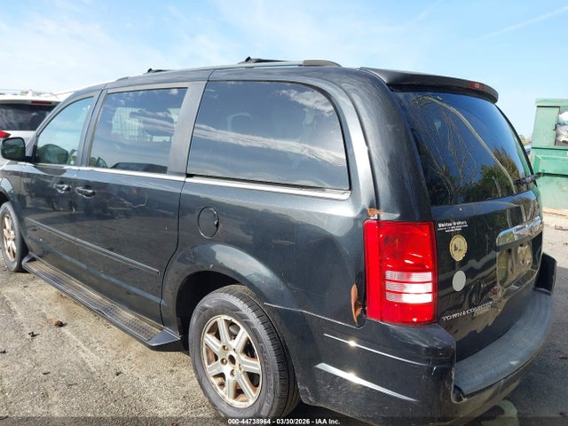 2008 CHRYSLER TOWN & COUNTRY 2A8HR54P68R818324 Photo 2
