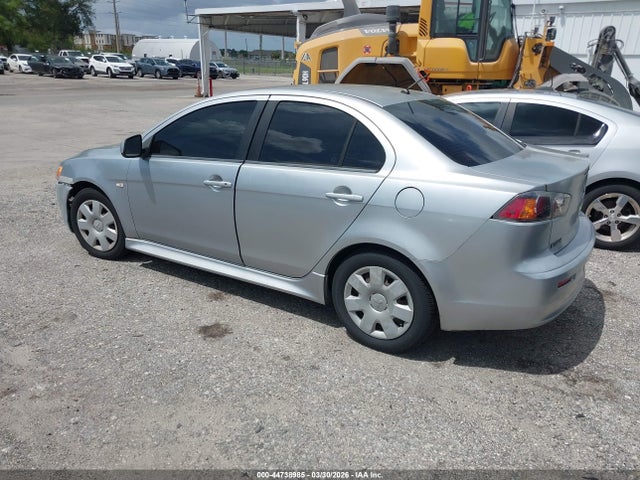 2011 MITSUBISHI LANCER JA32U2FU1BU041251 Photo 2