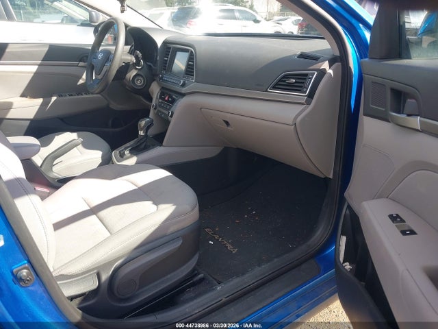 5NPD84LF8HH001977 Hyundai ELANTRA SE