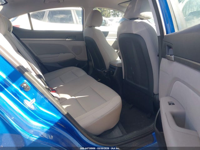 5NPD84LF8HH001977 Hyundai ELANTRA SE