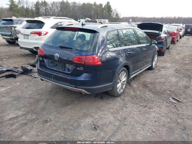 2017 VOLKSWAGEN GOLF ALLTRACK 3VWM17AU4HM538781 Photo 3