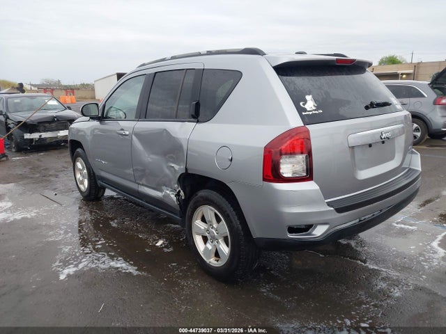 2016 JEEP COMPASS 1C4NJCEA7GD666376 Photo 2