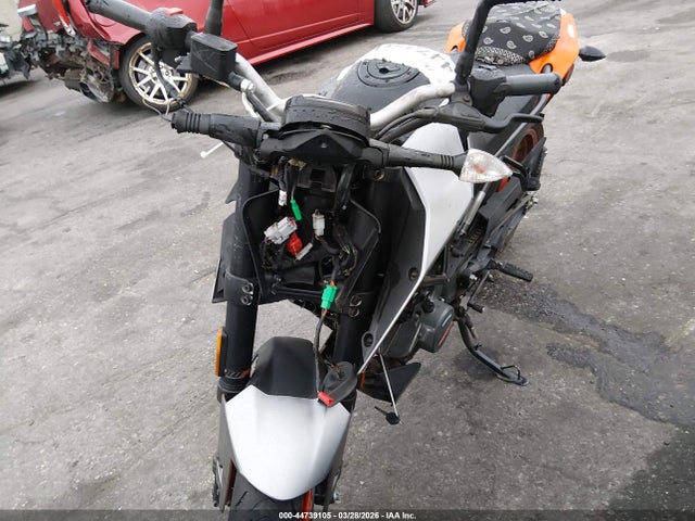 KTM 200 Duke 2023 MD2JPC404PC026700 Image 2