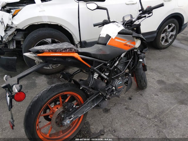 KTM 200 Duke 2023 MD2JPC404PC026700 Image 4
