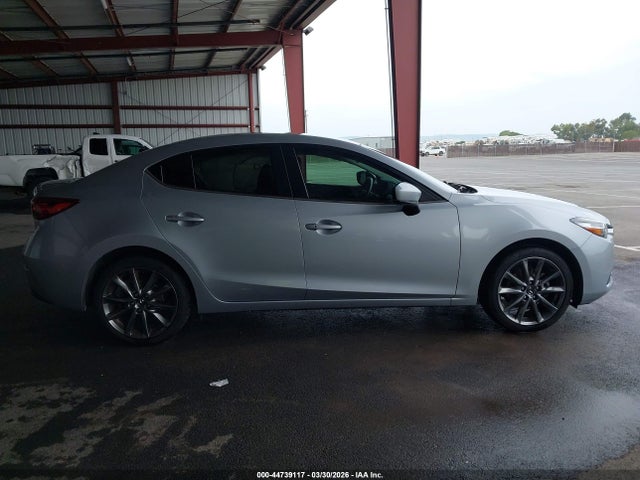 3MZBN1V35JM201908 Mazda Mazda3 Touring