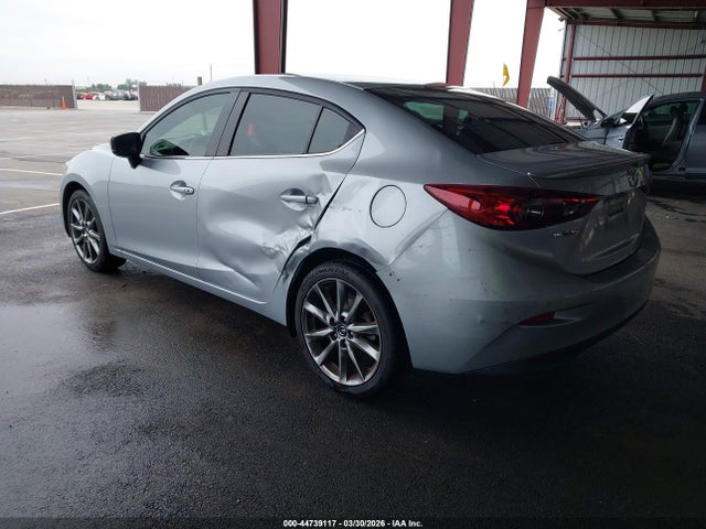 3MZBN1V35JM201908 Mazda Mazda3 Touring