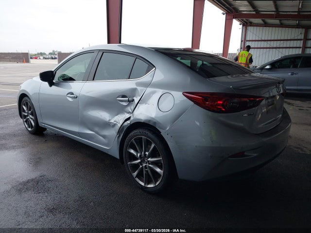 3MZBN1V35JM201908 Mazda Mazda3 Touring