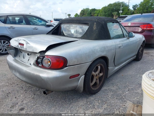 44739116 :رقم المزاد ، JM1NB3532Y0156198 vin ، 2000 Mazda Mx-5 Miata مزاد بيع
