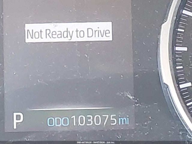 Toyota RAV4 LE 2019 JTMF1RFV4KD034386 Image 16
