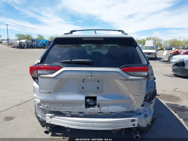 Toyota RAV4 LE 2019 JTMF1RFV4KD034386 Image 17