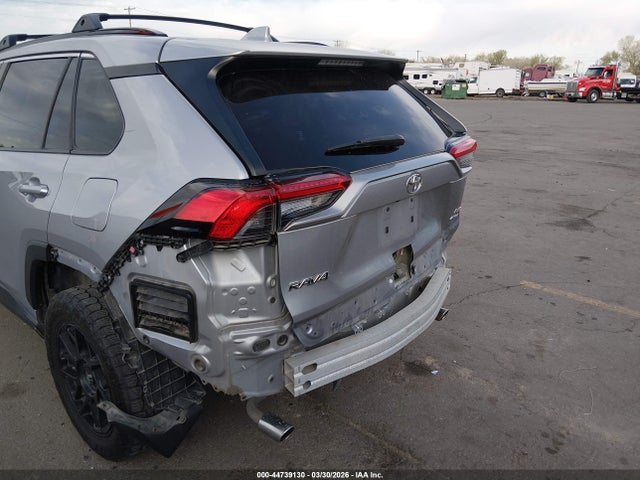 Toyota RAV4 LE 2019 JTMF1RFV4KD034386 Image 18