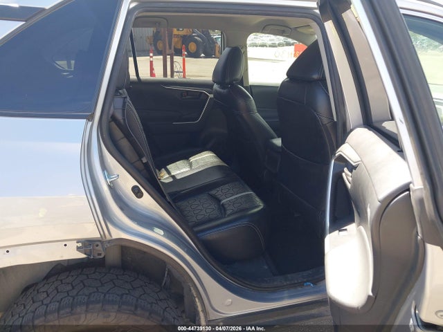 Toyota RAV4 LE 2019 JTMF1RFV4KD034386 Image 8