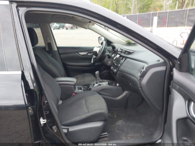 44739131 :رقم المزاد ، 5N1AT2MV2JC758432 vin ، 2018 Nissan Rogue Sv مزاد بيع