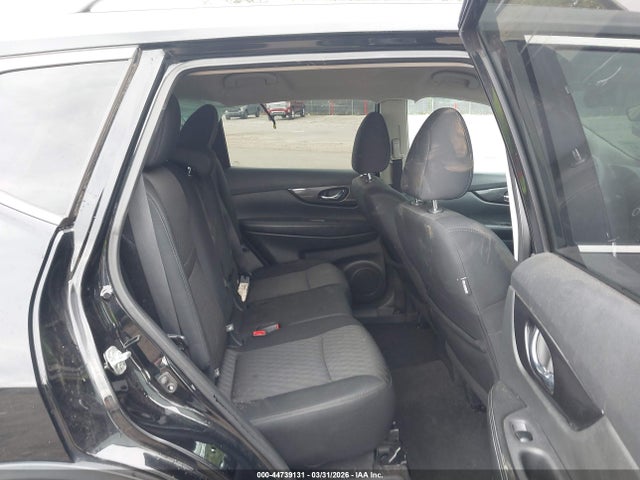 44739131 :رقم المزاد ، 5N1AT2MV2JC758432 vin ، 2018 Nissan Rogue Sv مزاد بيع