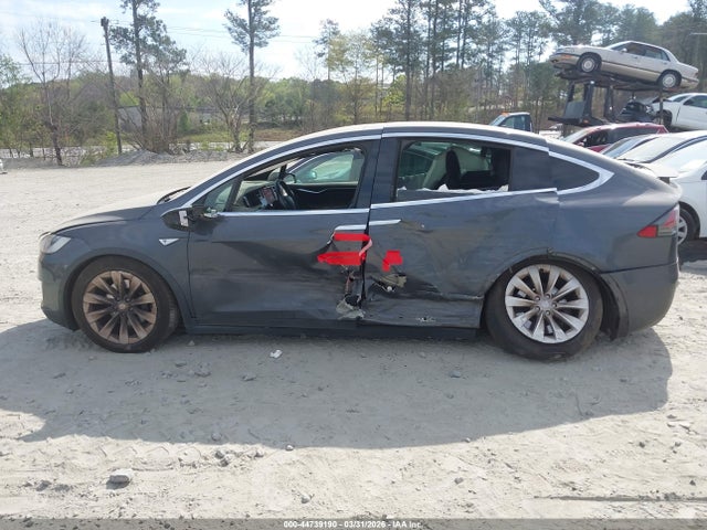 Продаж на аукціоні авто 2016 Tesla Model X 60d/70d/75d/90d/p100d, vin: 5YJXCBE29GF015328, номер лоту: 44739190