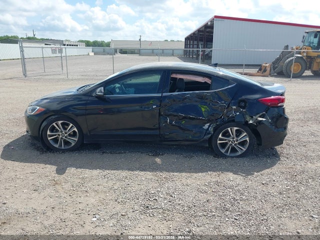 44739192 :رقم المزاد ، 5NPD84LF4HH087255 vin ، 2017 Hyundai Elantra Limited مزاد بيع