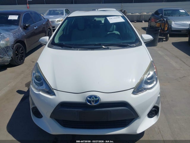 JTDKDTB36F1586020 Toyota Prius C One