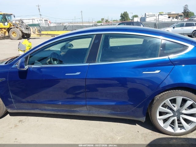 Aukcja sprzedaży 2018 Tesla Model 3 Long Range/performance, vin: 5YJ3E1EB8JF186131, numer aukcji: 44739208