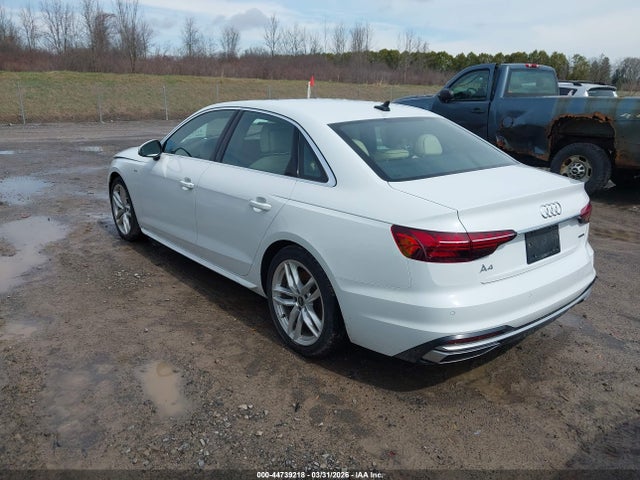 Aukcja sprzedaży 2024 Audi A4 Premium 45 Tfsi S Line Quattro S Tronic, vin: WAUDAAF41RN017661, numer aukcji: 44739218