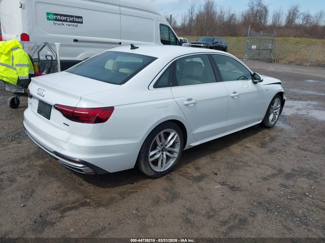 Aukcja sprzedaży 2024 Audi A4 Premium 45 Tfsi S Line Quattro S Tronic, vin: WAUDAAF41RN017661, numer aukcji: 44739218