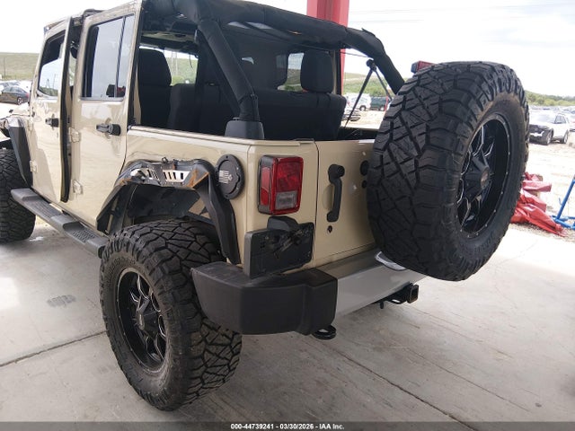 44739241 :رقم المزاد ، 1J4BA5H13BL632308 vin ، 2011 Jeep Wrangler Unlimited Sahara مزاد بيع