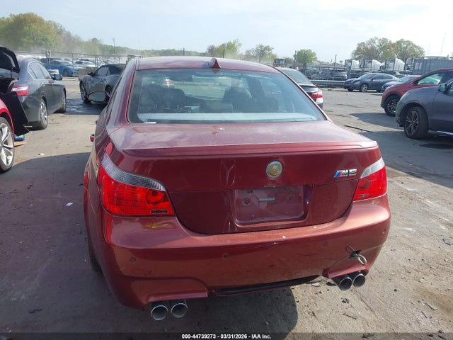 44739273 :رقم المزاد ، WBSNB93586CX06158 vin ، 2006 Bmw M5 مزاد بيع