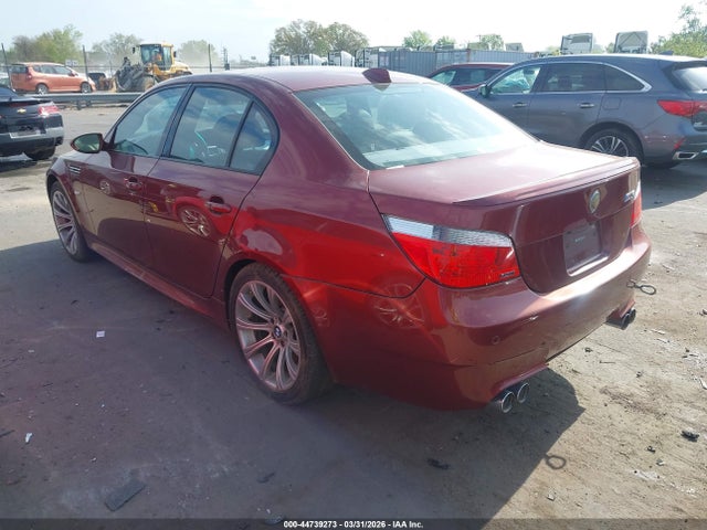 2006 BMW M5 WBSNB93586CX06158 Photo 2