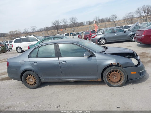 2008 Volkswagen Jetta S მანქანა იყიდება აუქციონზე, vin: 3VWJM71K48M055610, აუქციონის ნომერი: 44739277