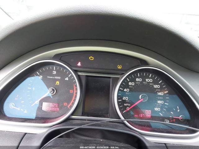 2010 Audi Q7 3.0 Tdi Premium მანქანა იყიდება აუქციონზე, vin: WA1VMAFE8AD002800, აუქციონის ნომერი: 44739299