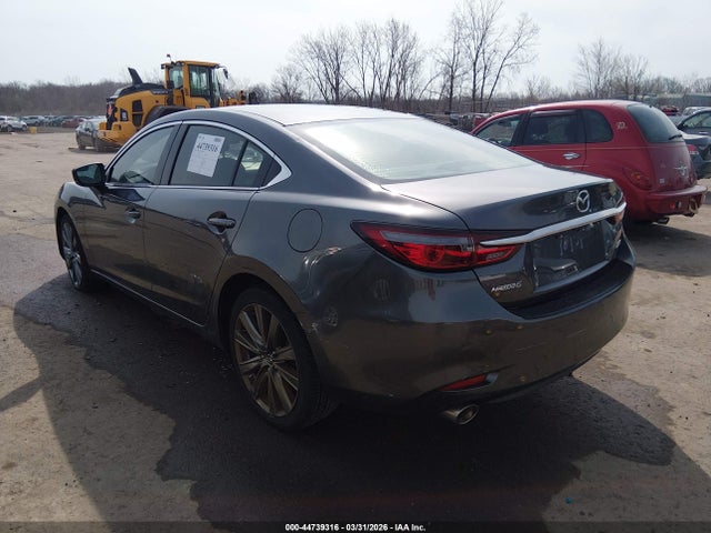 2018 MAZDA MAZDA6 JM1GL1VM5J1325827 Photo 2