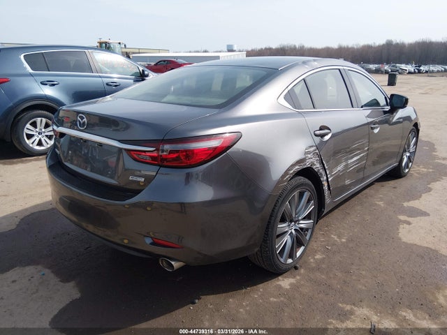2018 MAZDA MAZDA6 JM1GL1VM5J1325827 Photo 3