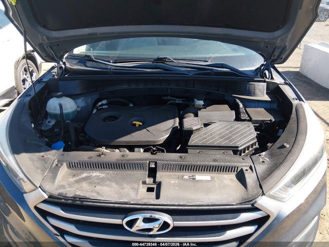 2017 Hyundai Tucson Se მანქანა იყიდება აუქციონზე, vin: KM8J33A45HU462567, აუქციონის ნომერი: 44739348