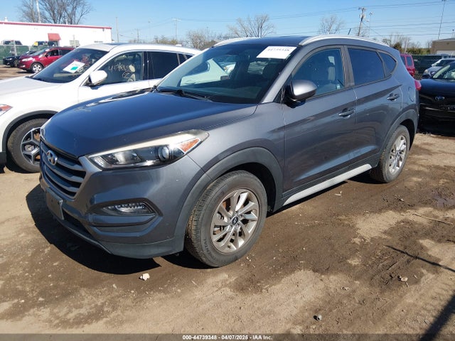 2017 Hyundai Tucson Se მანქანა იყიდება აუქციონზე, vin: KM8J33A45HU462567, აუქციონის ნომერი: 44739348