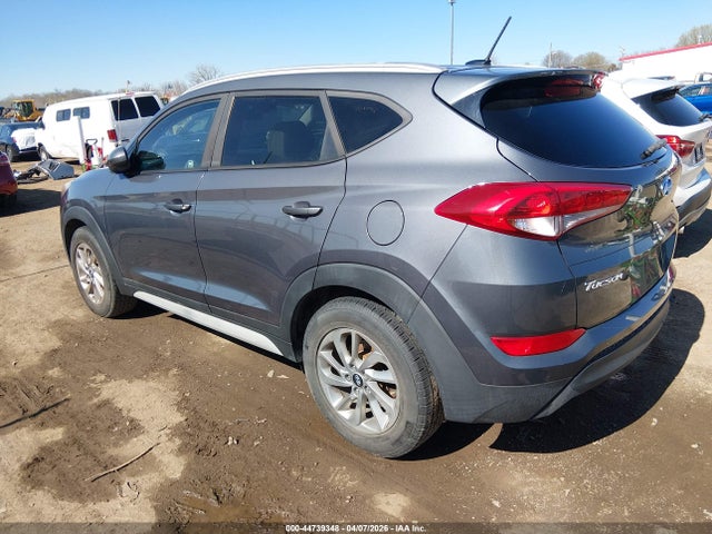 2017 Hyundai Tucson Se მანქანა იყიდება აუქციონზე, vin: KM8J33A45HU462567, აუქციონის ნომერი: 44739348
