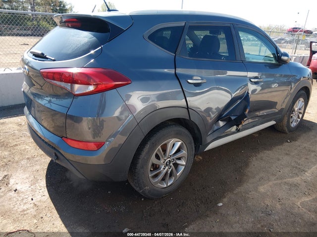 2017 Hyundai Tucson Se მანქანა იყიდება აუქციონზე, vin: KM8J33A45HU462567, აუქციონის ნომერი: 44739348